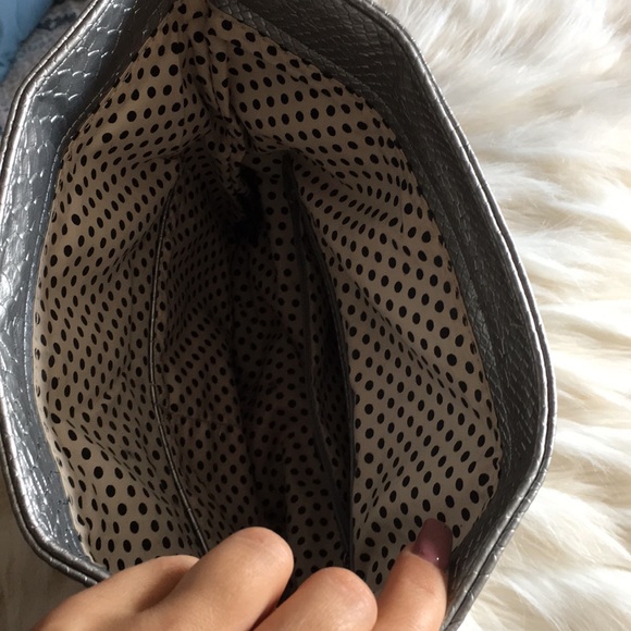 Silver fold over clutch - Picture 4 of 4